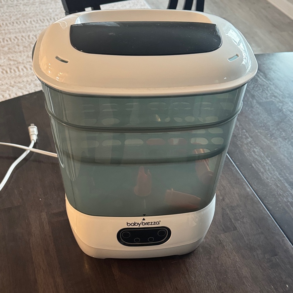 Baby Brezza bottle sterilizer Box